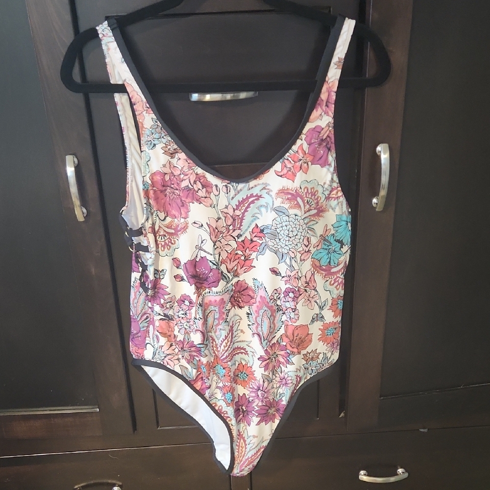 Gibson Latimer Pink and White Floral One Piece Swimsuit